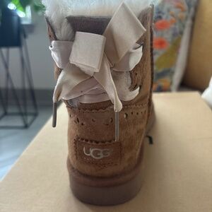 UGG low boots